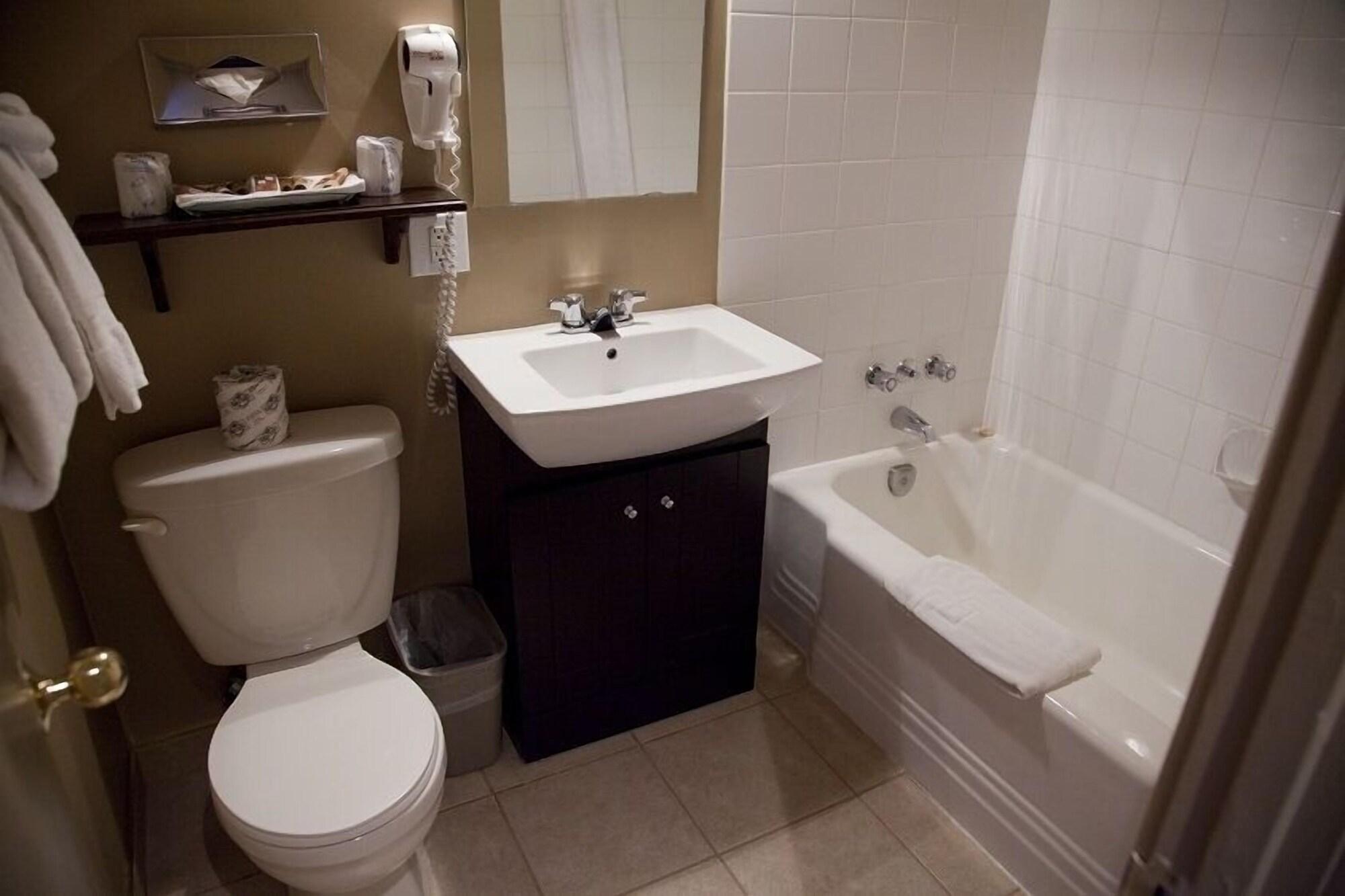 Hotel Senator Saskatoon Zewnętrze zdjęcie