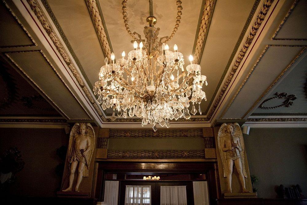Hotel Senator Saskatoon Zewnętrze zdjęcie