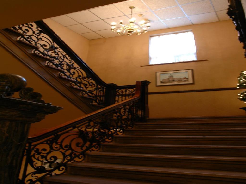 Hotel Senator Saskatoon Zewnętrze zdjęcie